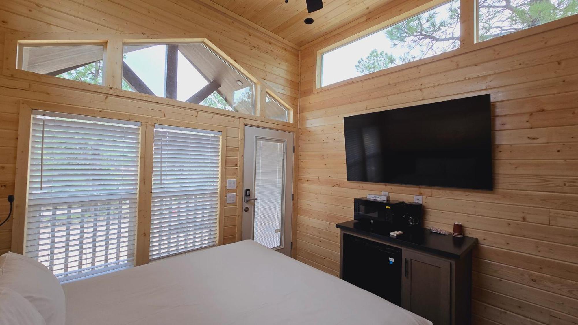 Cabin With A Mountain View 6B Williams Exterior photo